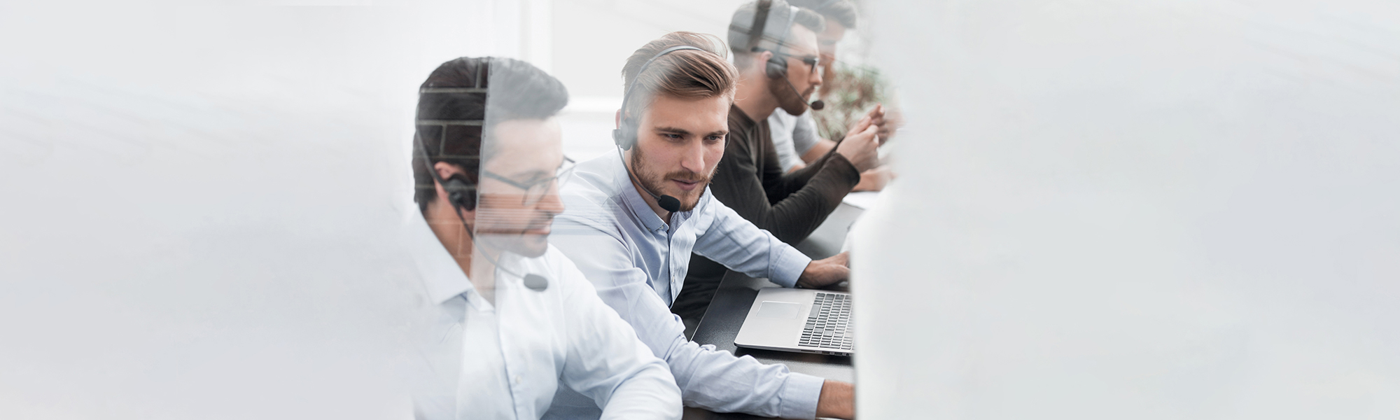 case-studies-helpdesk-hero-mobile-1